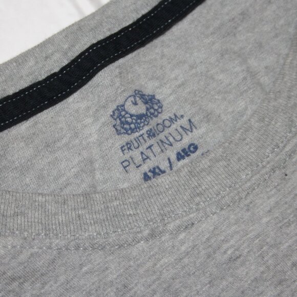 Men's Gray Muscle t-shirt size 4XL Fruit of the Loom - Picture 3 of 4